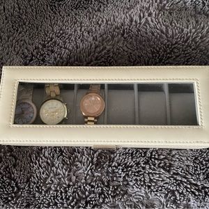 Watch holder case - 6 slots